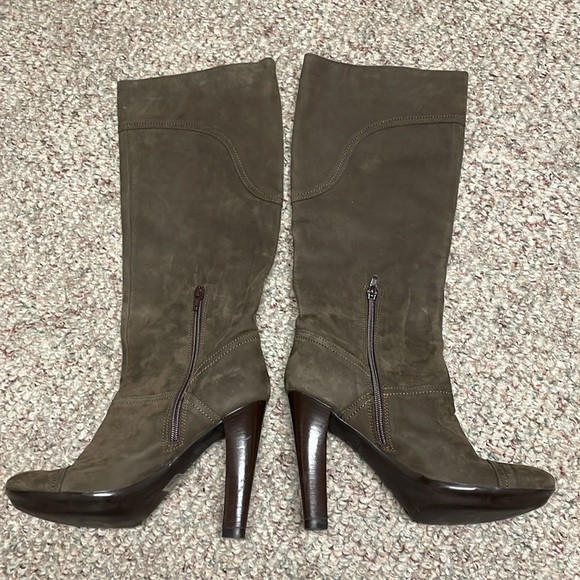 Itilian leather heeled boots - Picture 3 of 8